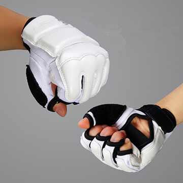 Guantes de boxeo de medios dedos / guantes de taekwondo