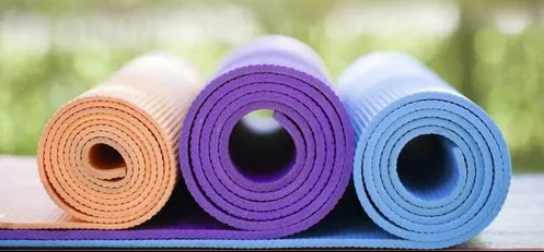 Las 5 mejores esterillas de yoga de 2024: NBR vs TPE vs Caucho vs PU vs PVC