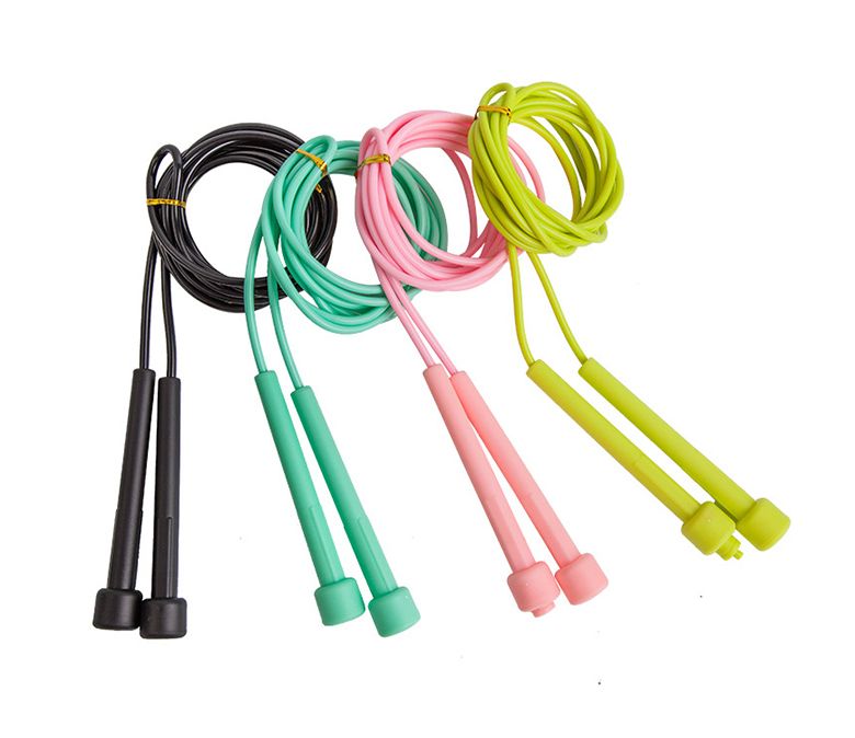 Cuerda de salto de PVC ajustable con manijas no deslizantes