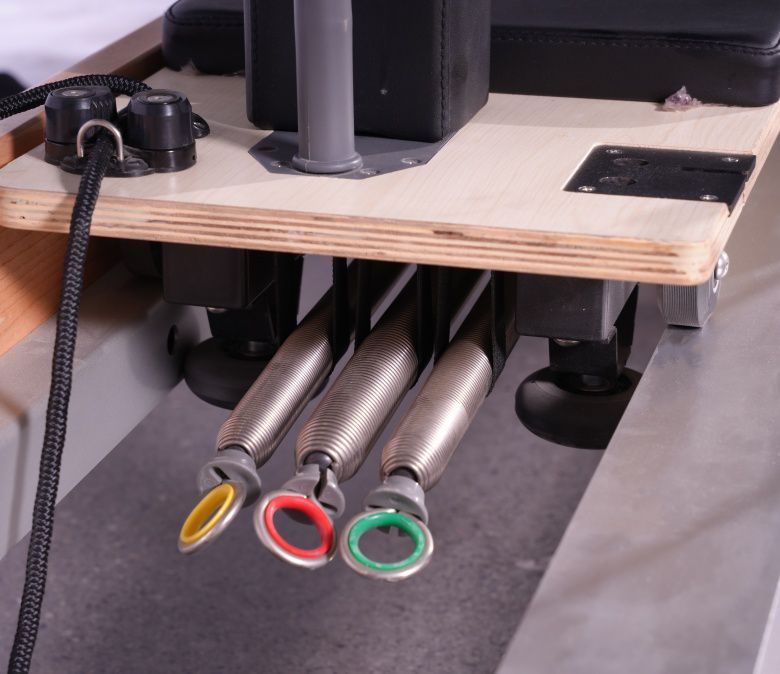 Maple Full Track Split Pilates Reformer con torre