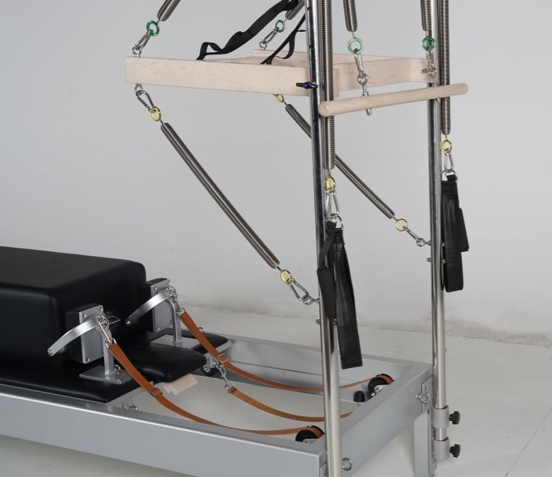 Reformador clásico de Pilates con torre